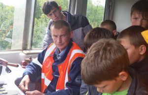 Поезд в Динопарк