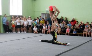 В Котельниче прошло Первенство города по спортивной акробатике