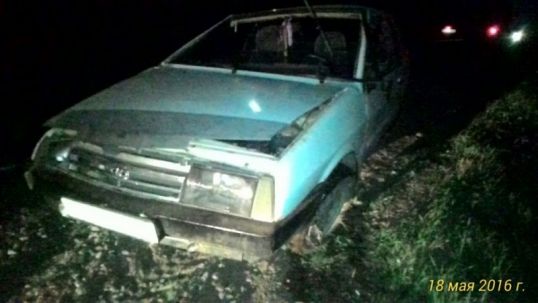 "Восьмерка" в кювете