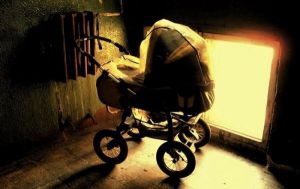 Зачем пенсионер украл коляску