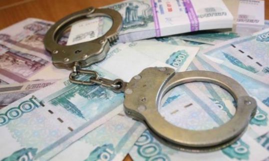 Подозревается в даче взятки