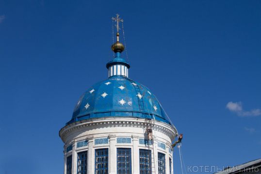 Между небом и землей