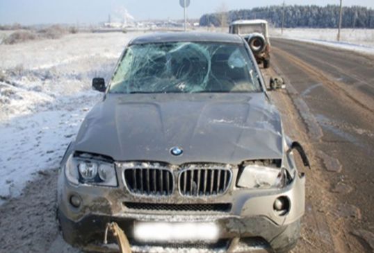 BMW в кювете