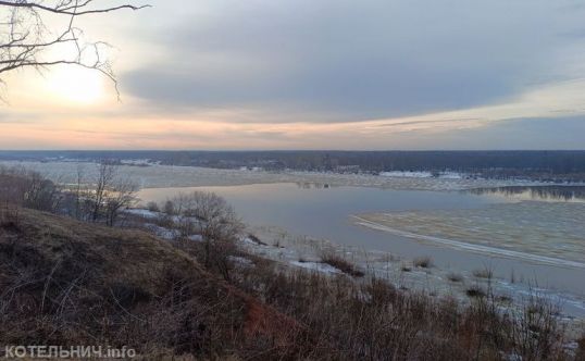 Около Котельнича вскрылась Вятка