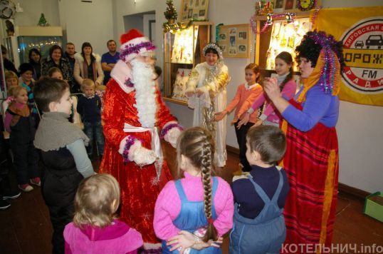 Карнавал новогодних игрушек