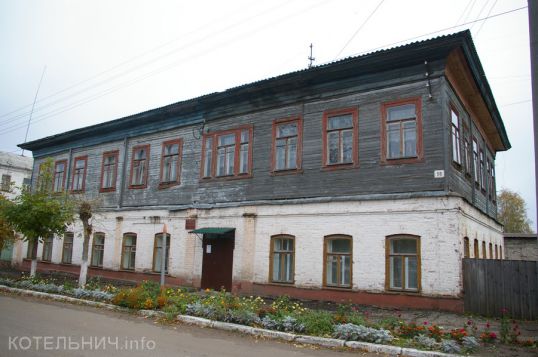 Закрывают второй корпус ЦДО