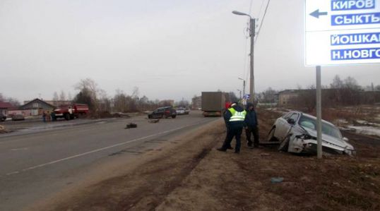 Столкнулись две иномарки