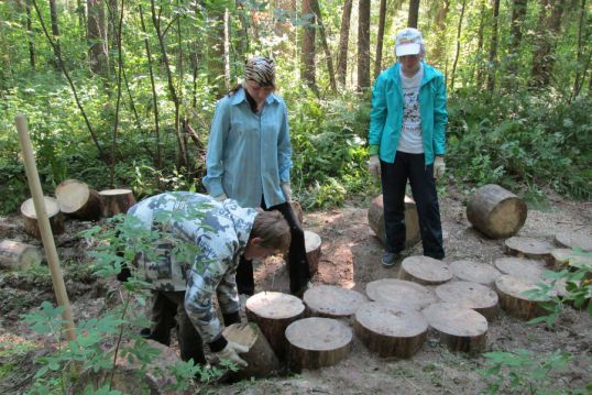 Волонтеры обустраивают Нургуш