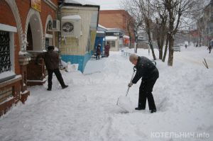 Котельнич утопает в снегу